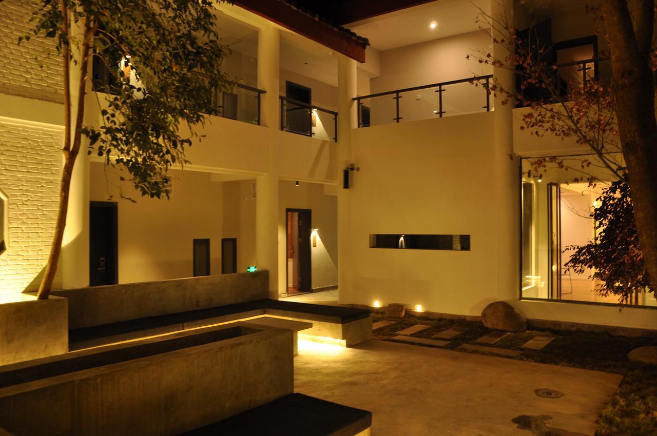 Lijiang Shuhe Travelling Hotel Exteriör bild