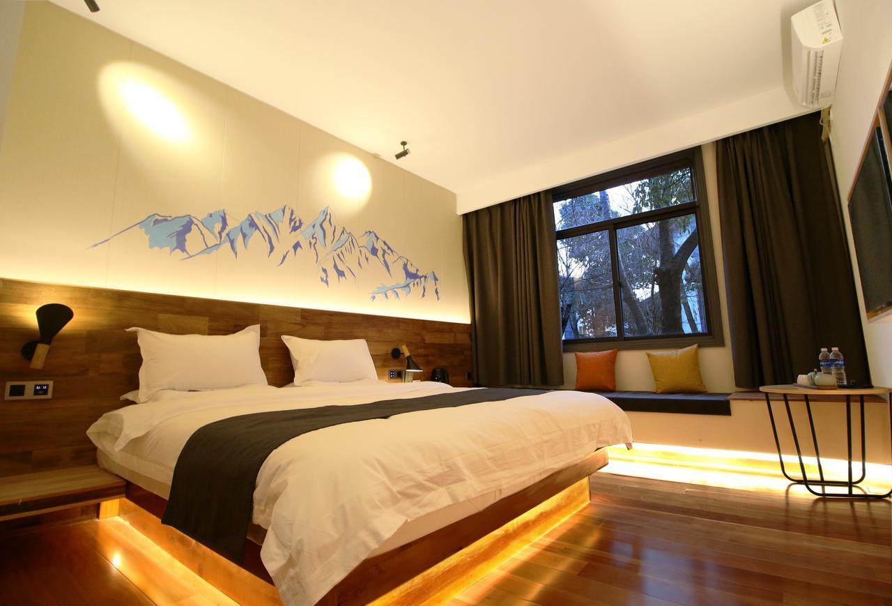 Lijiang Shuhe Travelling Hotel Exteriör bild